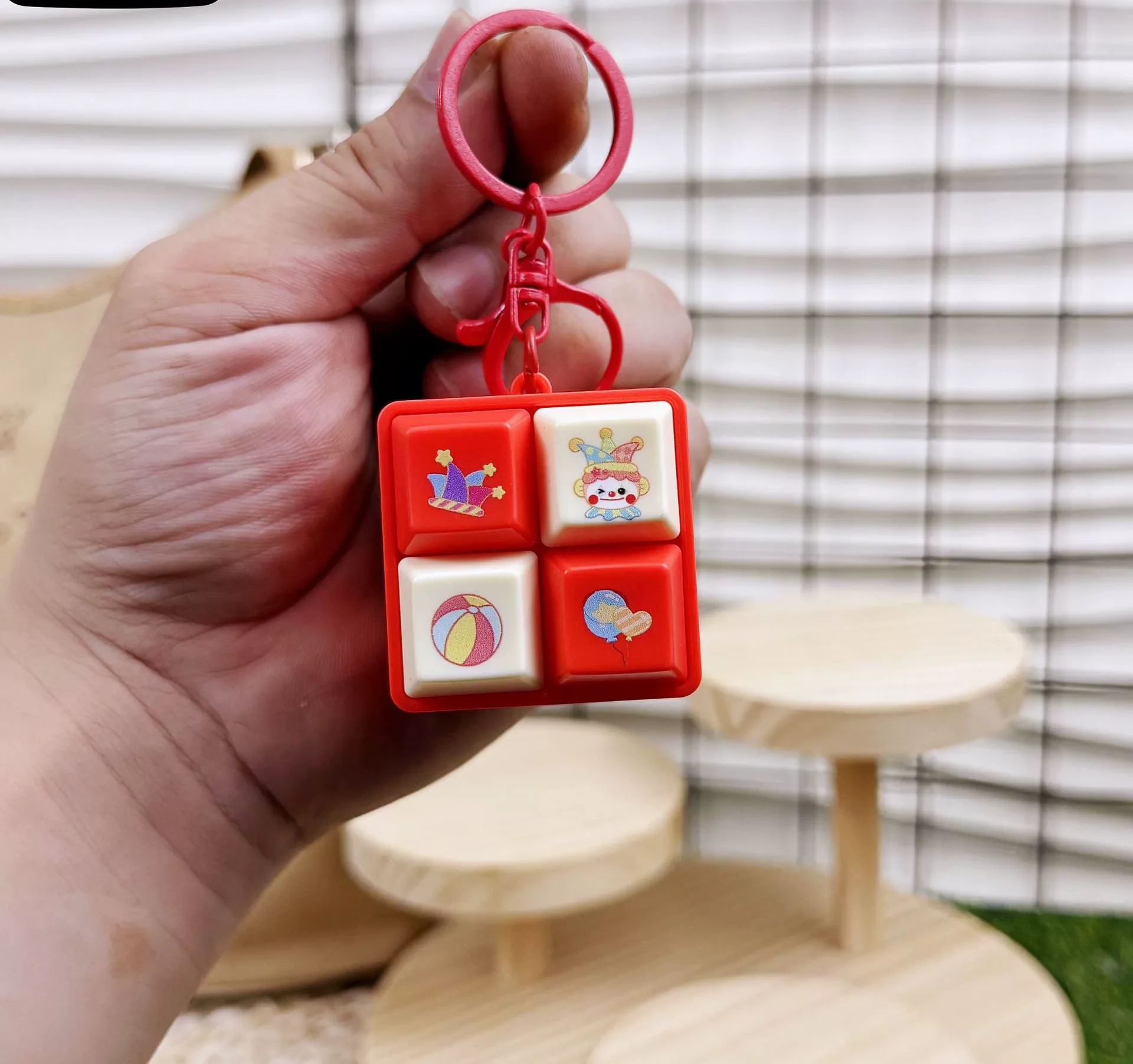Creative Light-up and Sound-emitting Four-grid Keyboard Keychain,Fun Stress-relieving Student Toy,Bag Pendant - Image 3