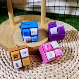 Creative Luminous Sound Four-grid Keyboard ABS Plastic Keychain Fun Stress Relief Student Toy Bag Pendant Gift Wholesale